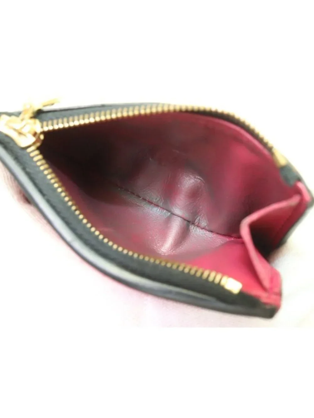 Louis Vuitton Taurillon Leather Portefeuille Capucines XS Compact Wallet